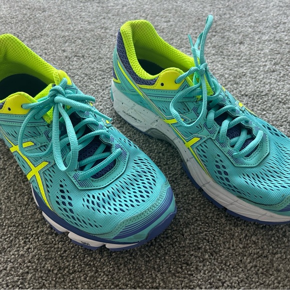 Women’s Asics GT1000 Duomax - Picture 1 of 5